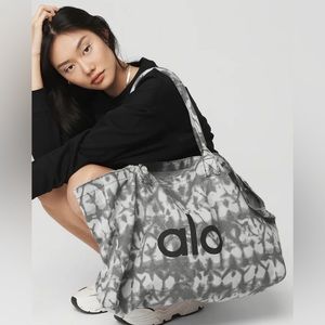 NWT Alo Yoga Tie Dye Grey Canvas Shopping Tote Bag